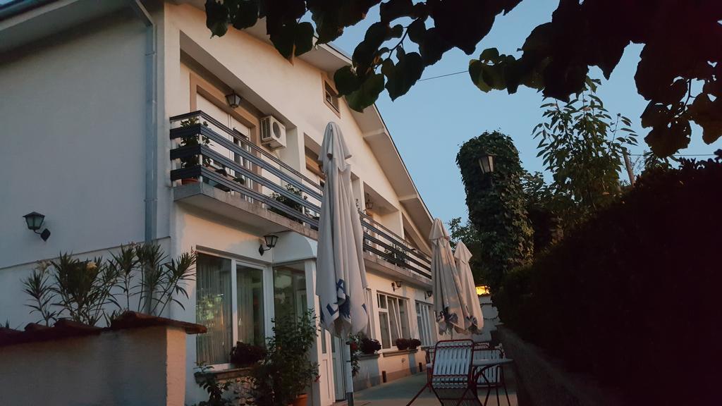 Guest House Major Arandjelovac Bagian luar foto